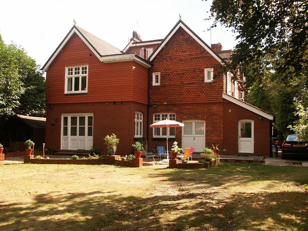 Gatwick Turret Guest House Horley Buitenkant foto